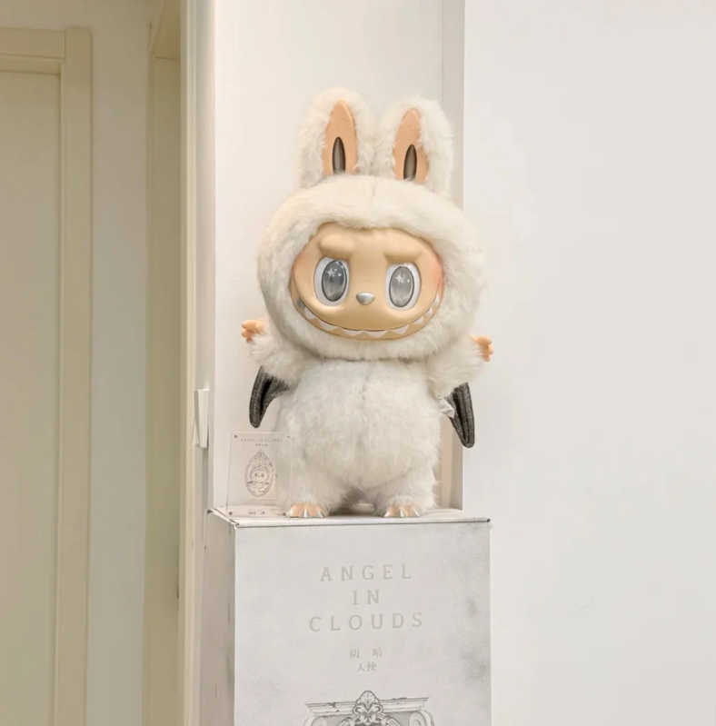 Zimomo Angel in Clouds Figure